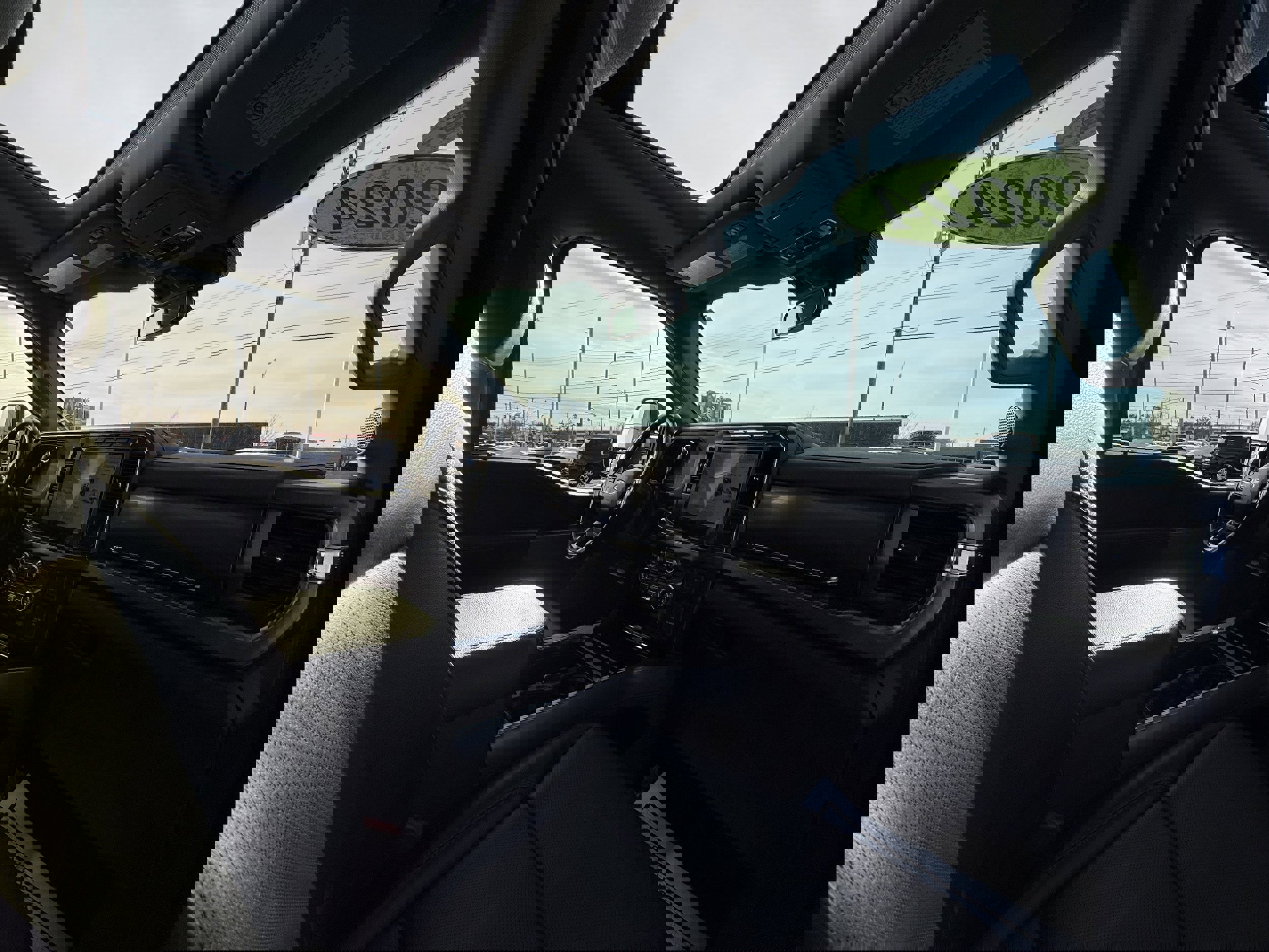 Used 2024 Ford F250 Lariat w/ Lariat Ultimate Package image 33