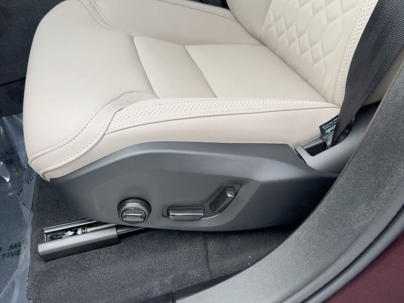 New 2026 Volvo XC90 B6 Plus image 14