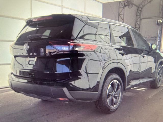 Certified 2025 Nissan Rogue SV FWD image 7