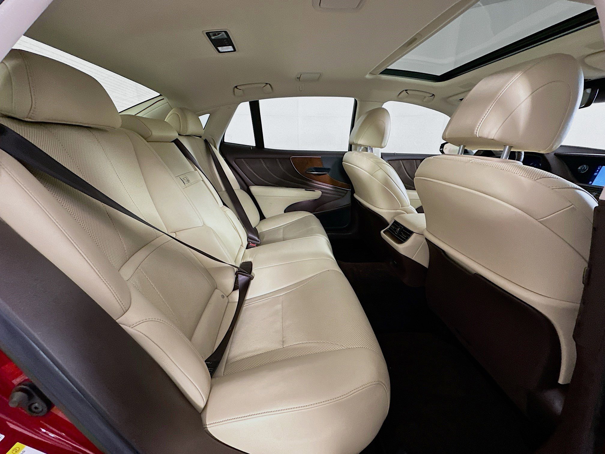 Used 2019 Lexus LS 500 image 31