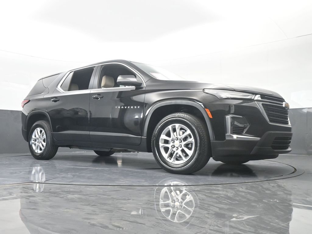 Used 2023 Chevrolet Traverse LS image 60