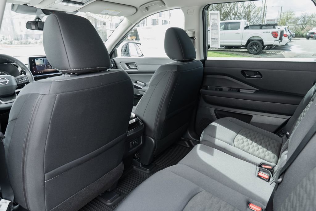 New 2026 Nissan Pathfinder SV image 23