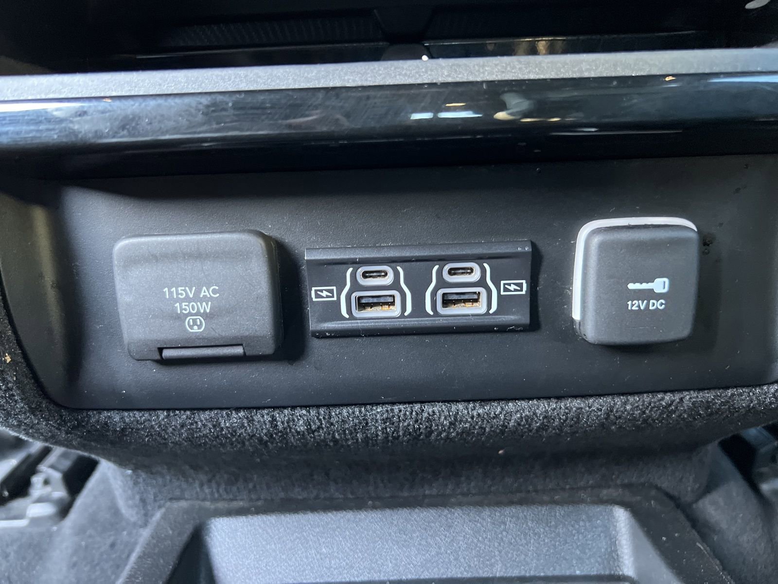 Used 2022 Jeep Wagoneer Series III w/ Flexible Seating Group image 28