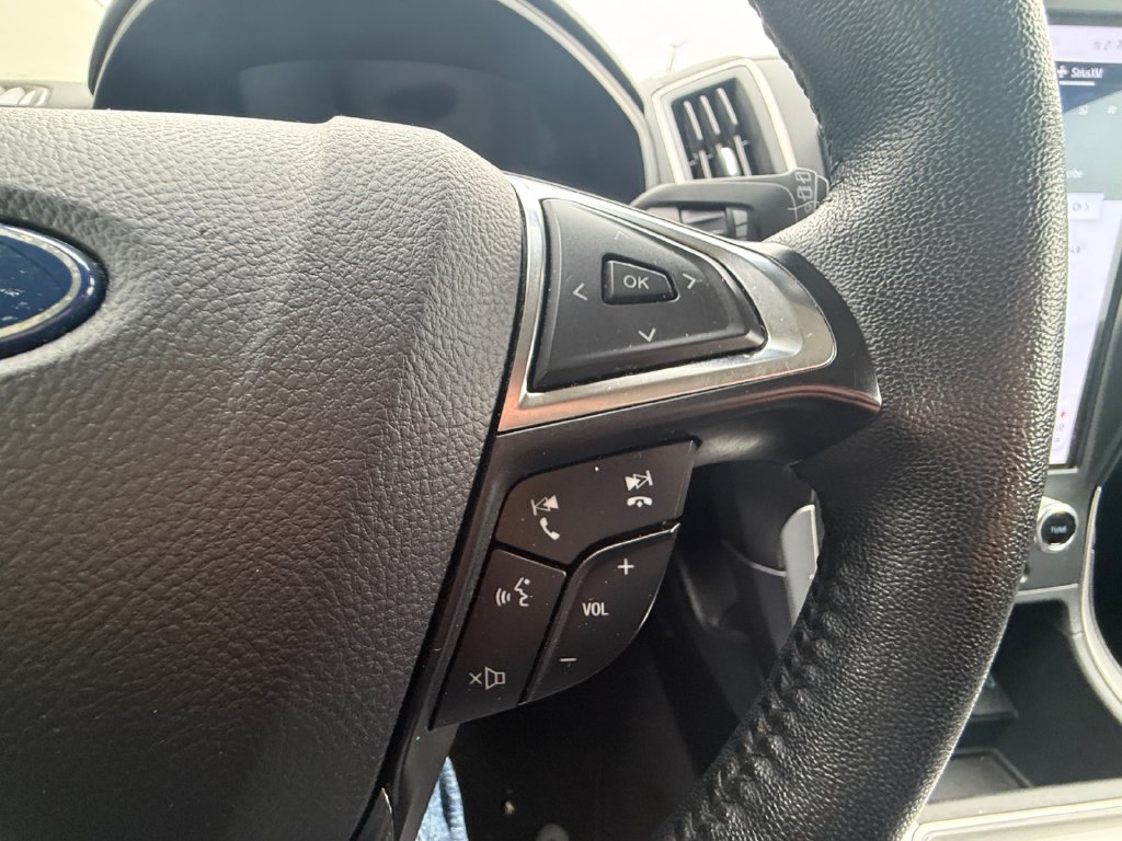 Used 2024 Ford Edge SEL AWD/4WD image 17