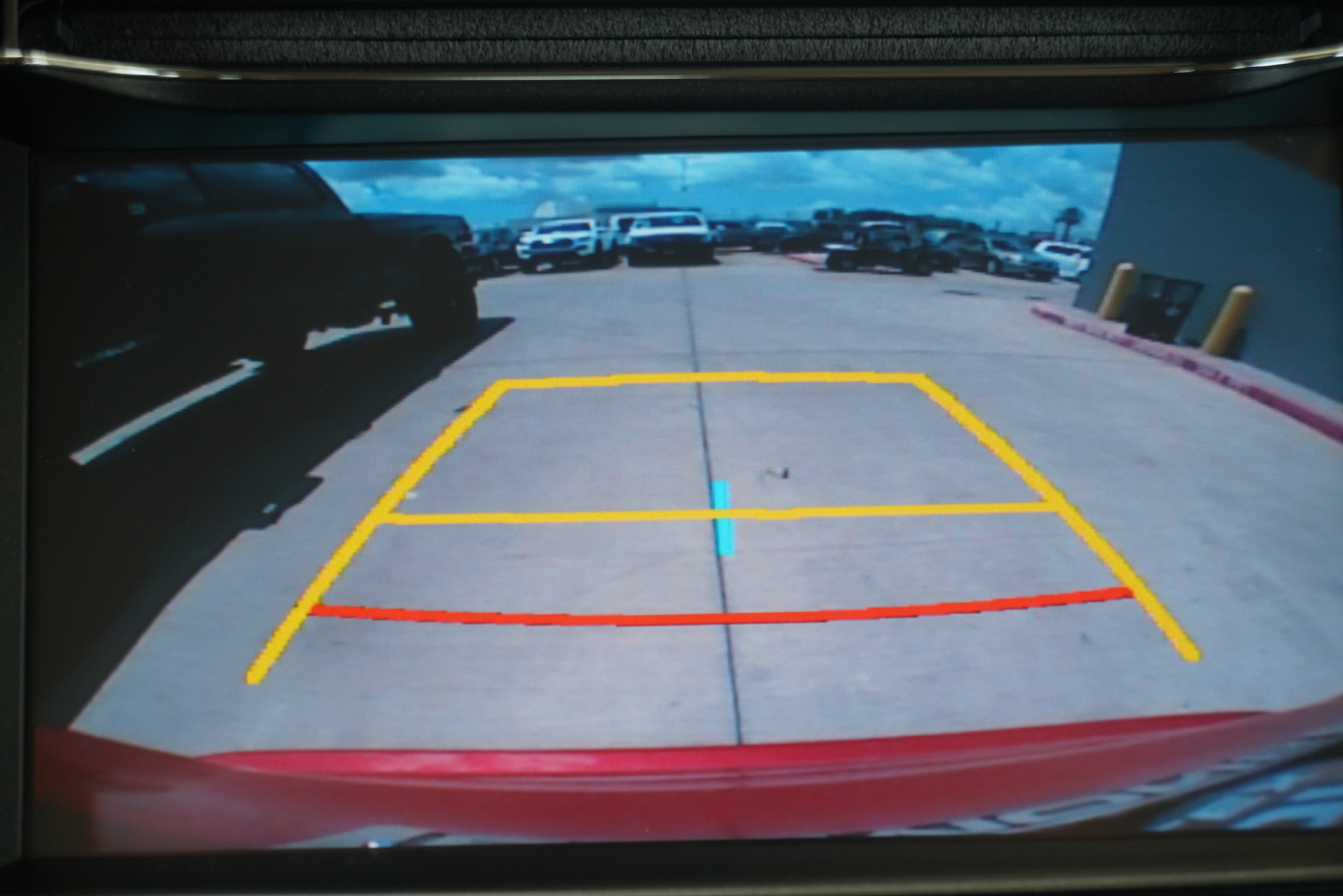 Used 2017 Toyota RAV4 XLE w/ Plus Special Value Package FWD image 18