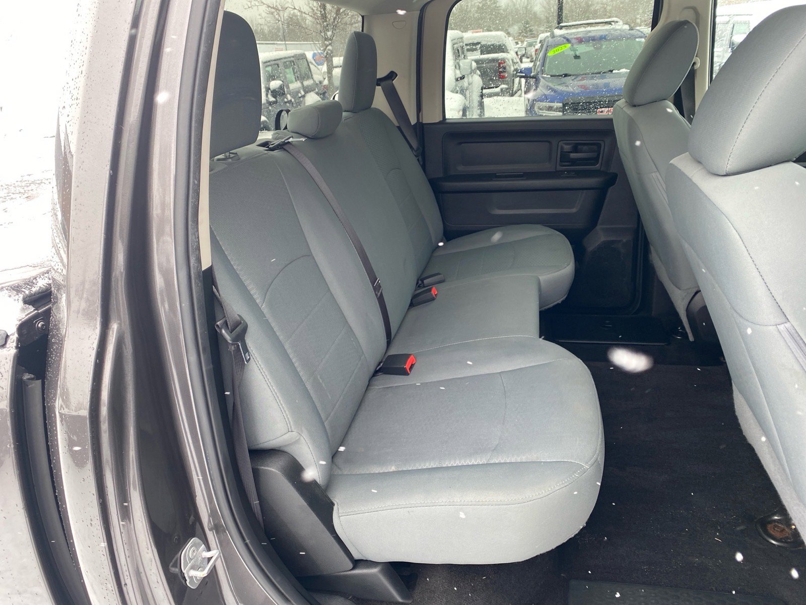 Used 2017 RAM 1500 Express w/ Express Value Package image 17