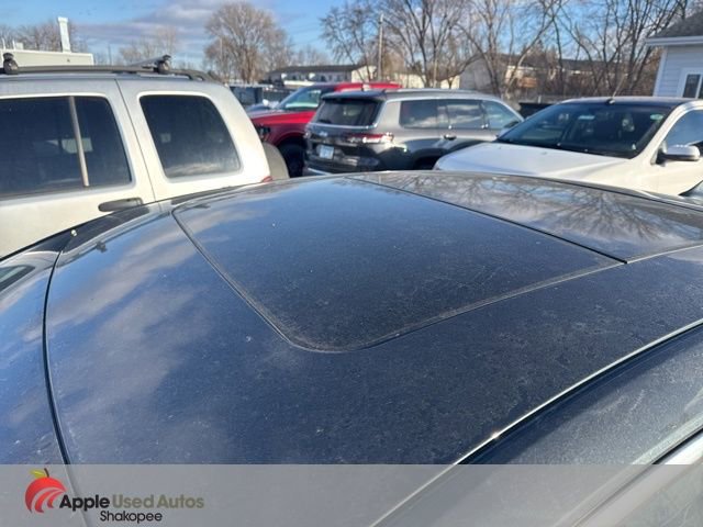 Used 2013 Cadillac XTS Premium image 3