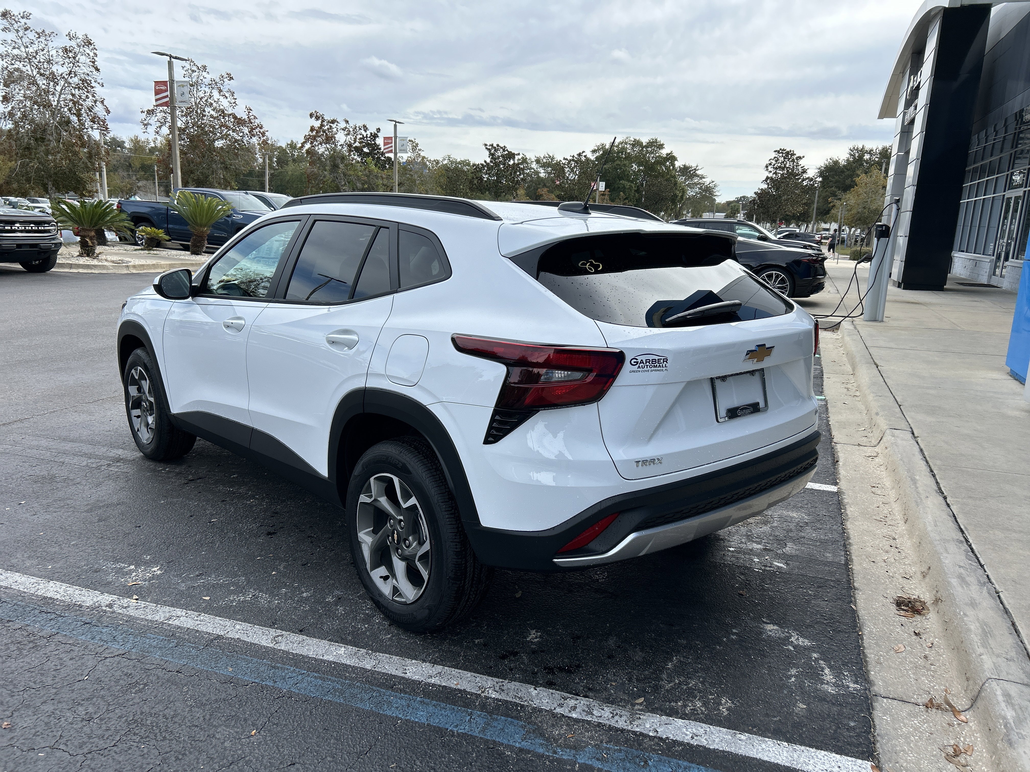 New 2025 Chevrolet Trax LT w/ Driver Confidence Package image 8