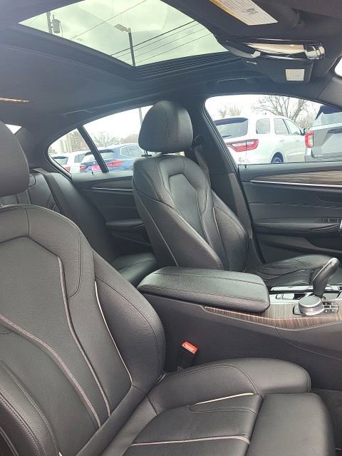 Used 2021 BMW 540i xDrive w/ M Sport Package image 22