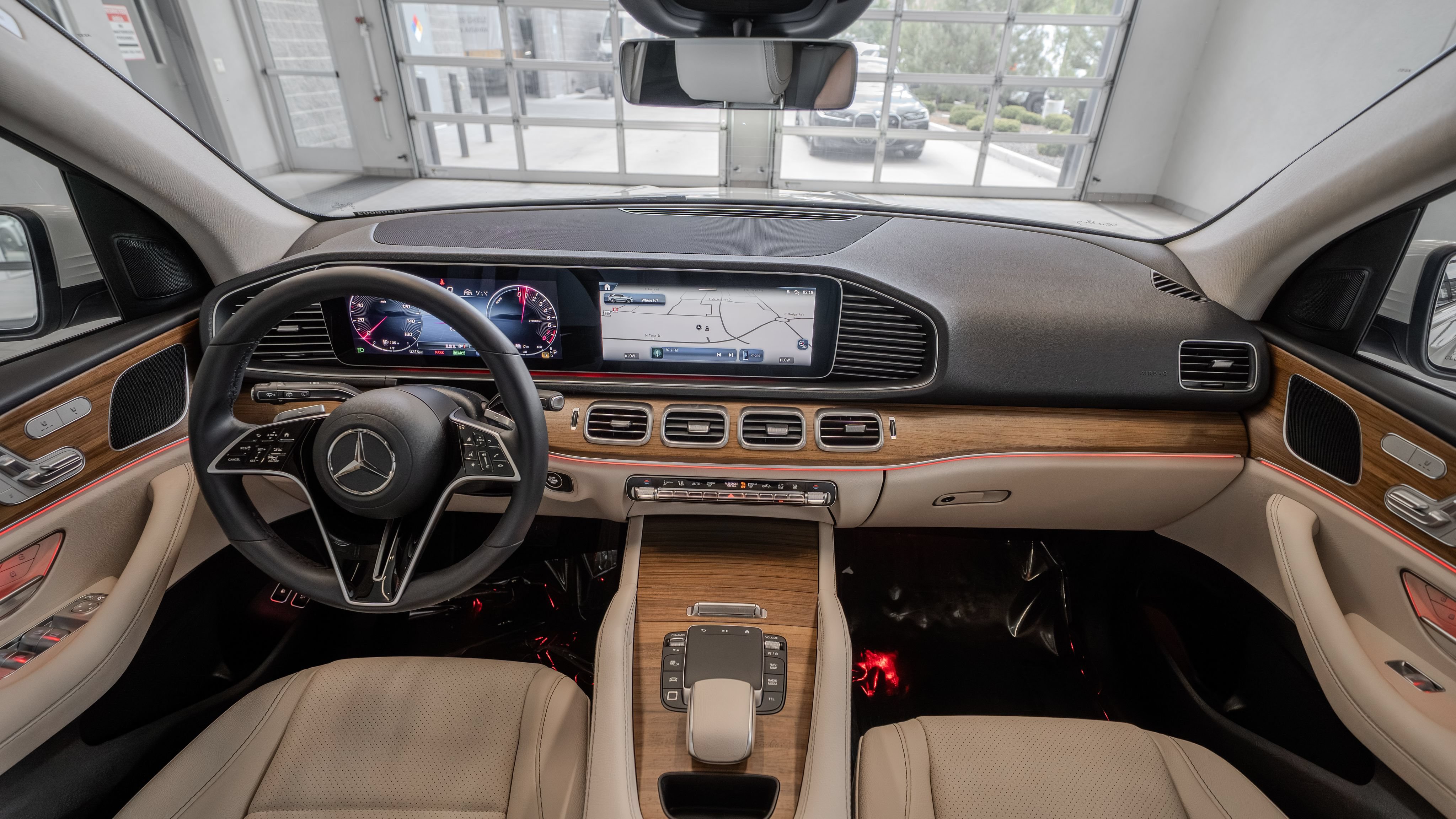 Certified 2025 Mercedes-Benz GLE 450e 4MATIC w/ Driver Assistance Package image 7