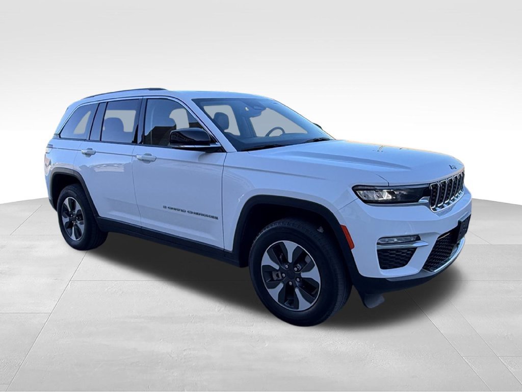 Used 2023 Jeep Grand Cherokee 4WD 4xe image 5