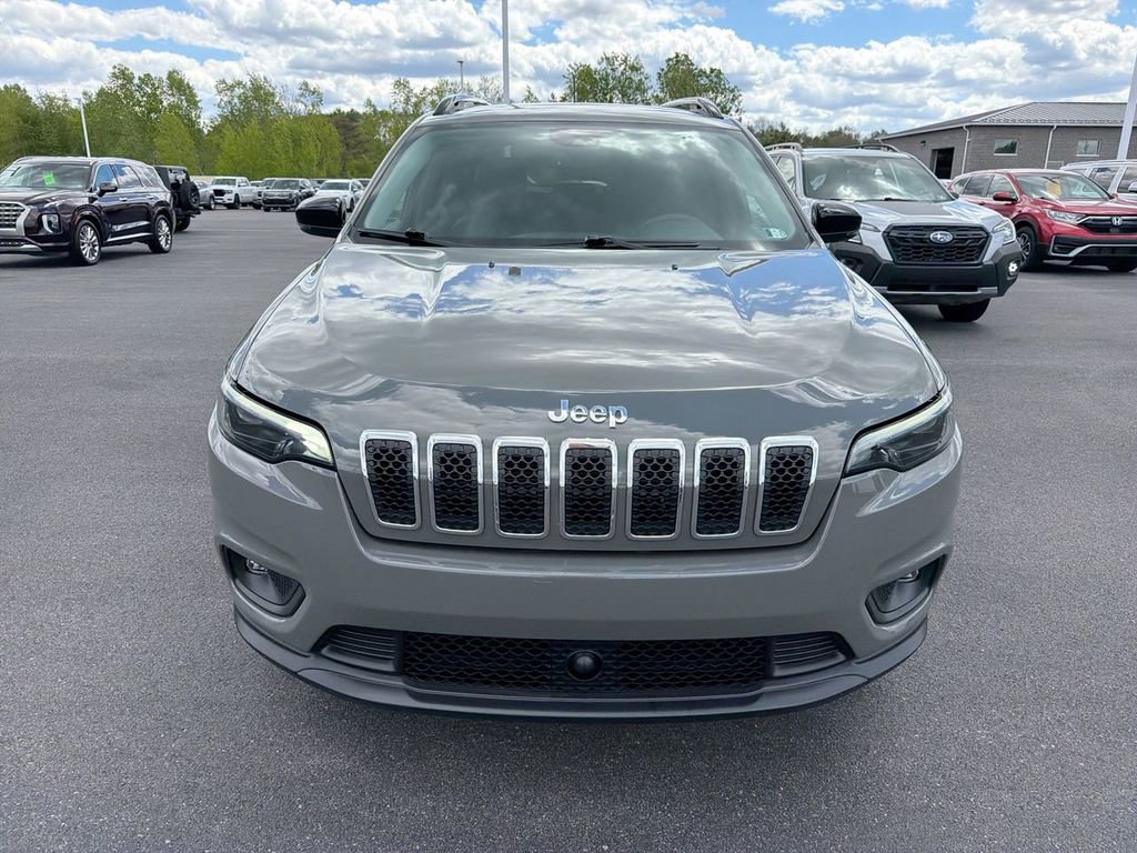 Used 2022 Jeep Cherokee Latitude Lux AWD/4WD image 3