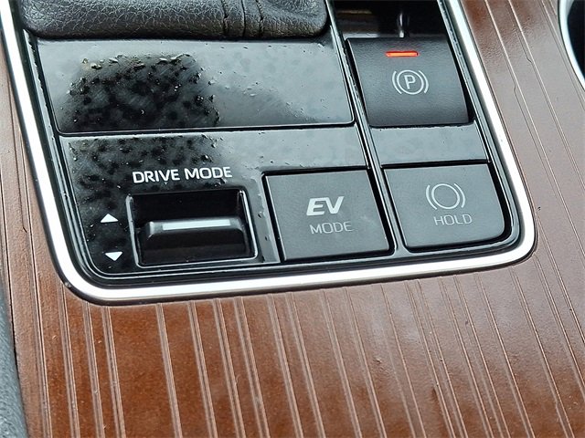 Used 2024 Toyota Sienna XLE image 25