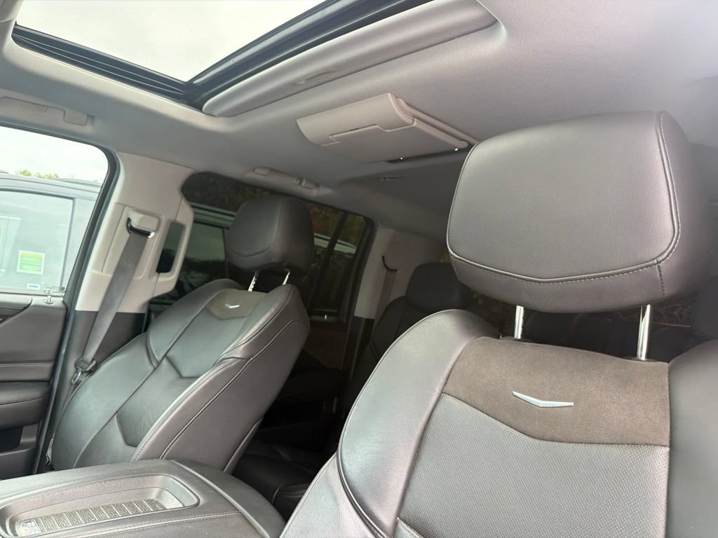 Used 2019 Cadillac Escalade ESV Premium Luxury AWD/4WD image 9