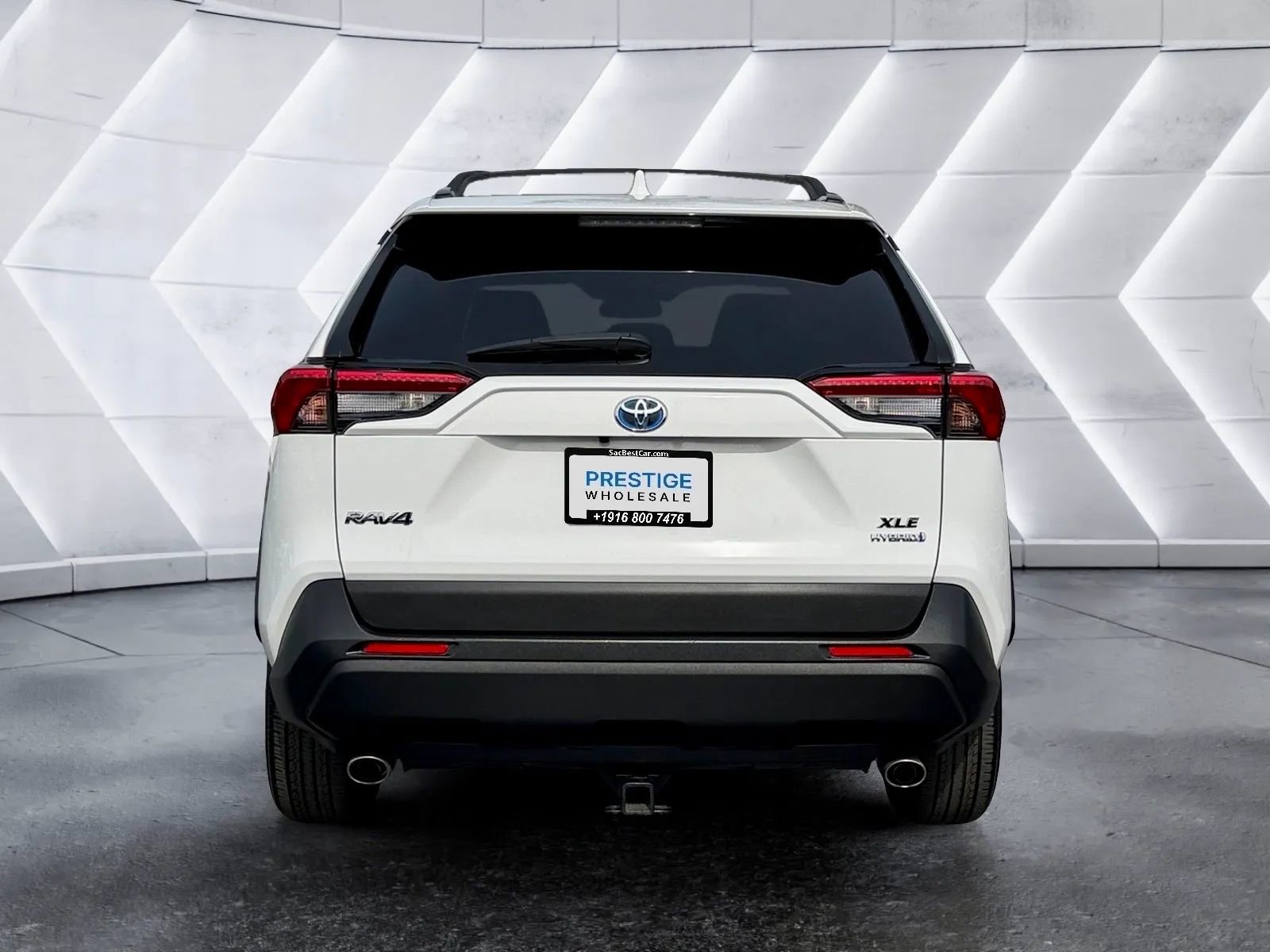 Used 2019 Toyota RAV4 XLE w/ Convenience Package image 7