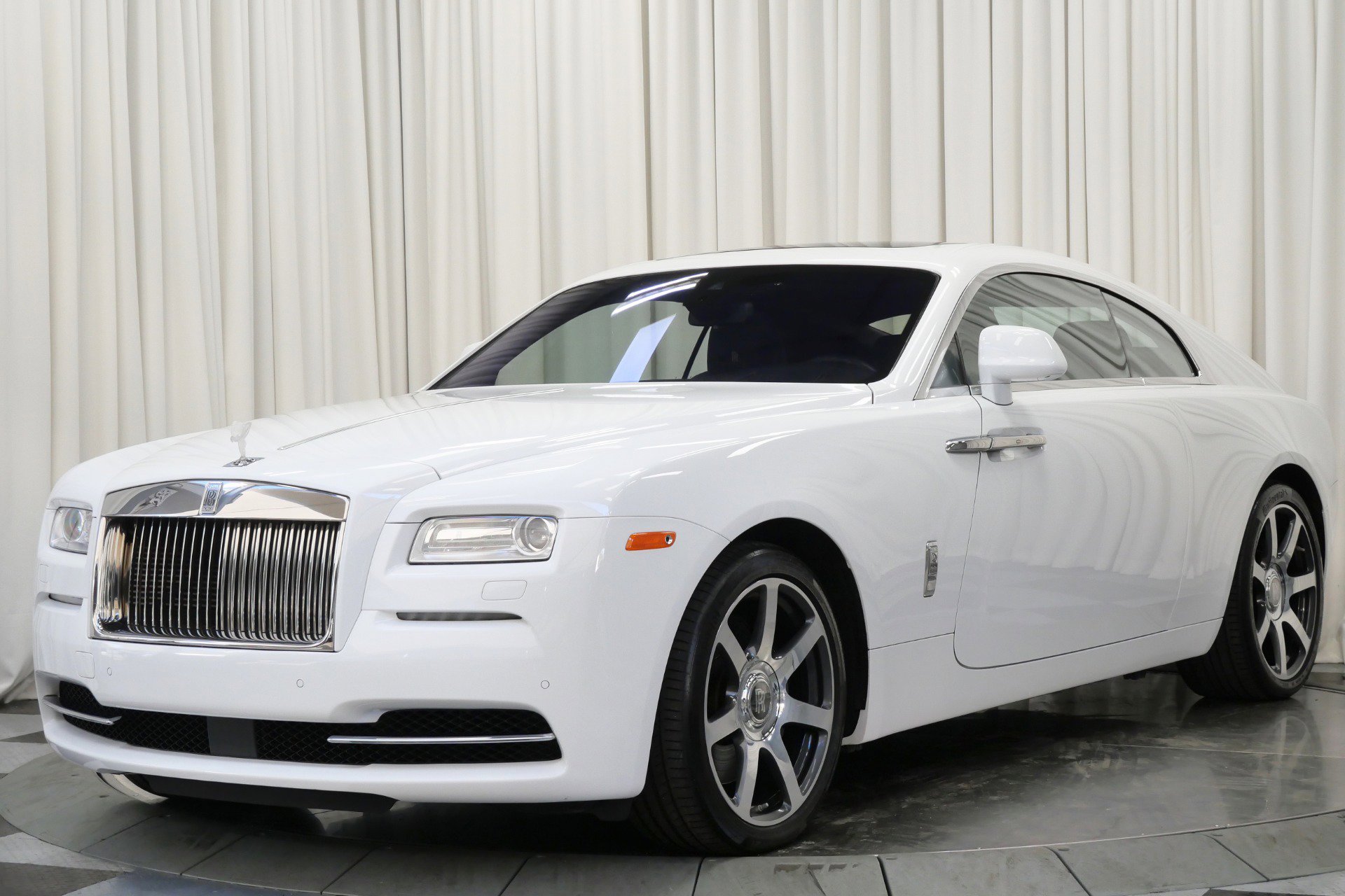 Used 2016 Rolls-Royce Wraith image 5