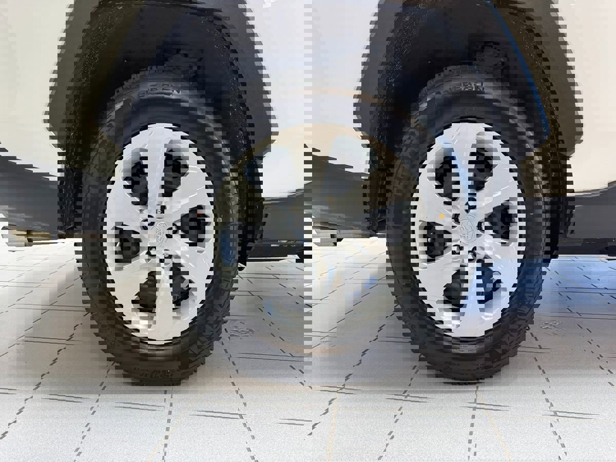 Used 2019 Toyota RAV4 LE w/ All Weather Liner Package AWD/4WD image 62