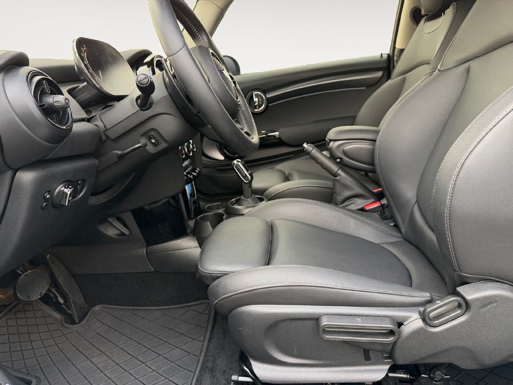 Used 2024 MINI Cooper S FWD image 6