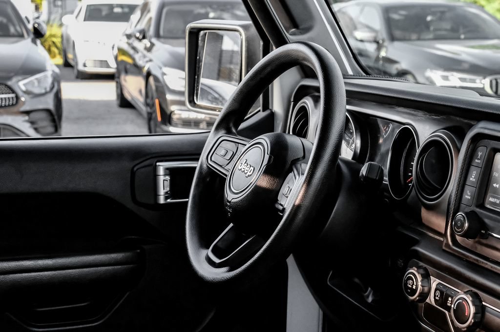 Used 2022 Jeep Wrangler Sport AWD/4WD image 11