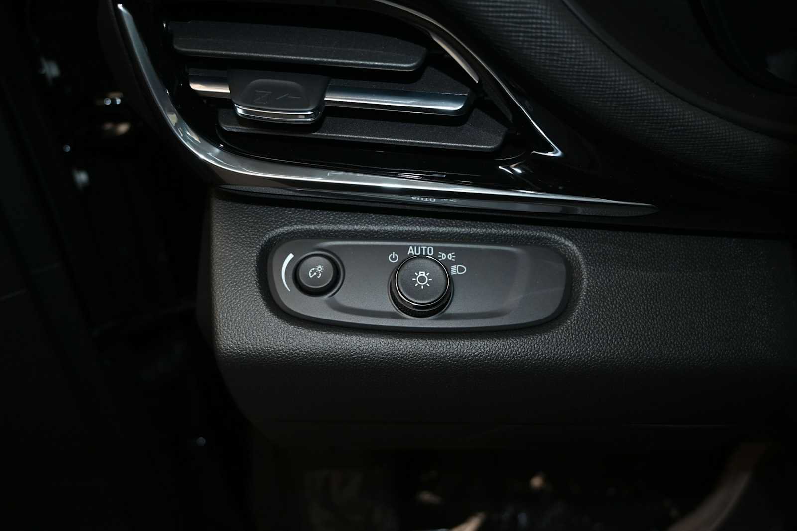 New 2026 Buick Envista Sport Touring w/ Convenience I Package FWD image 17