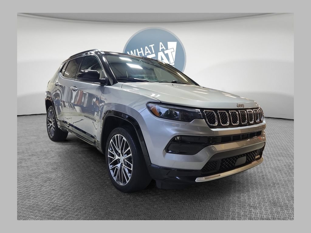 Used 2023 Jeep Compass Limited AWD/4WD image 1