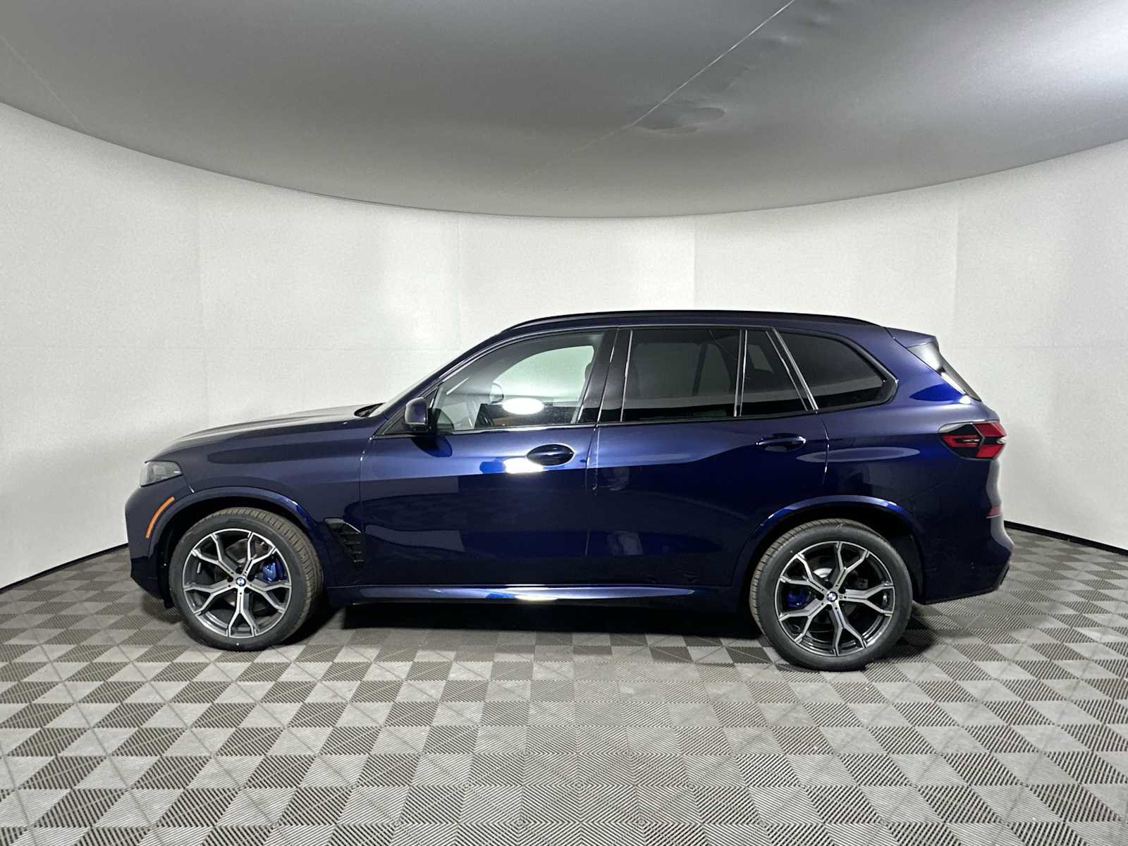 New 2026 BMW X5 xDrive40i w/ M Sport Package image 4