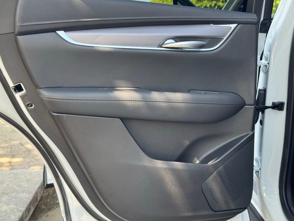 New 2025 Cadillac XT5 Luxury image 19