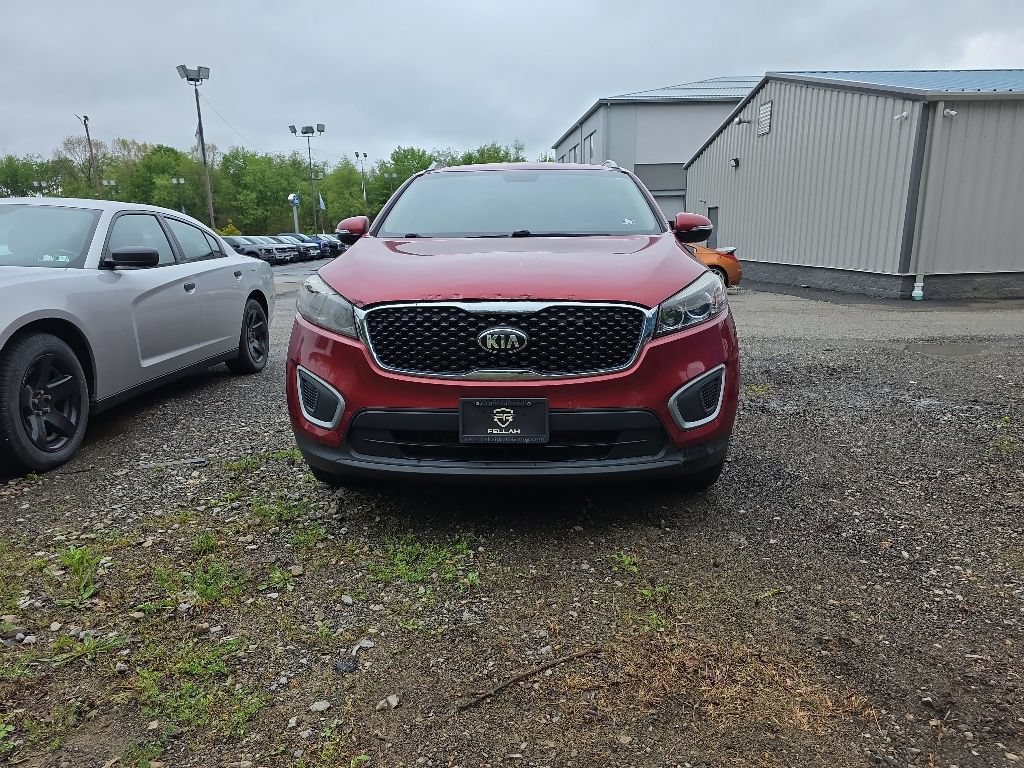 Used 2017 Kia Sorento AWD w/ LX Convenience Package image 2