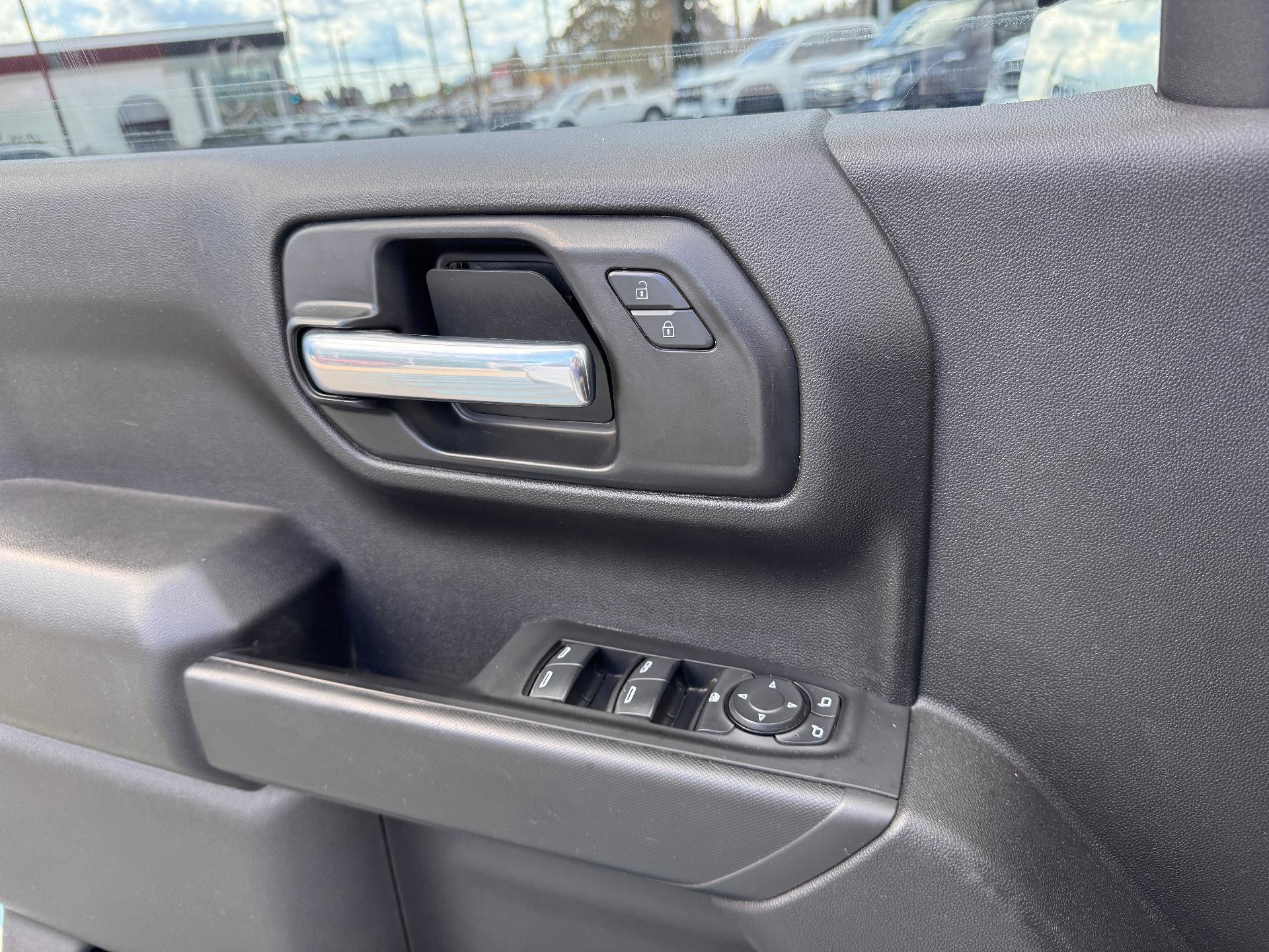 Used 2022 Chevrolet Silverado 1500 Custom Trail Boss AWD/4WD image 23