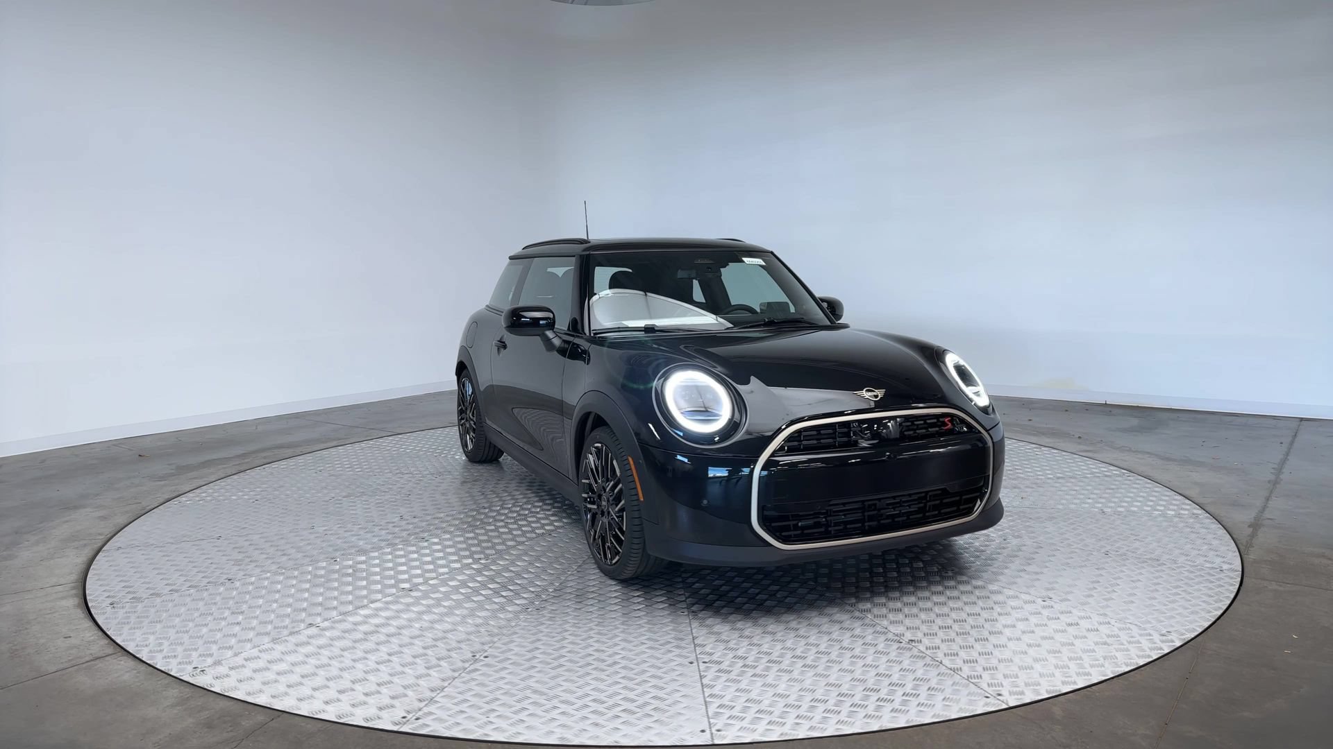 Used 2026 MINI Cooper S FWD image 2