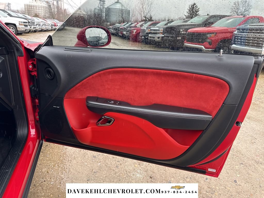 Used 2016 Dodge Challenger SRT Hellcat image 19