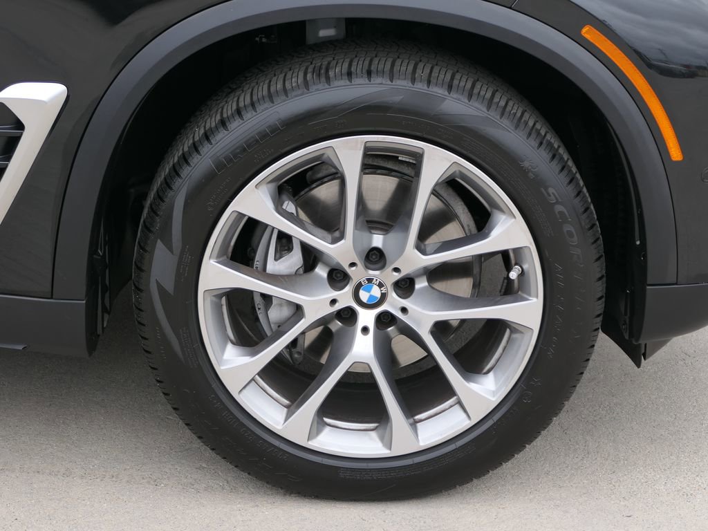 Used 2025 BMW X5 xDrive40i w/ Premium Package image 28