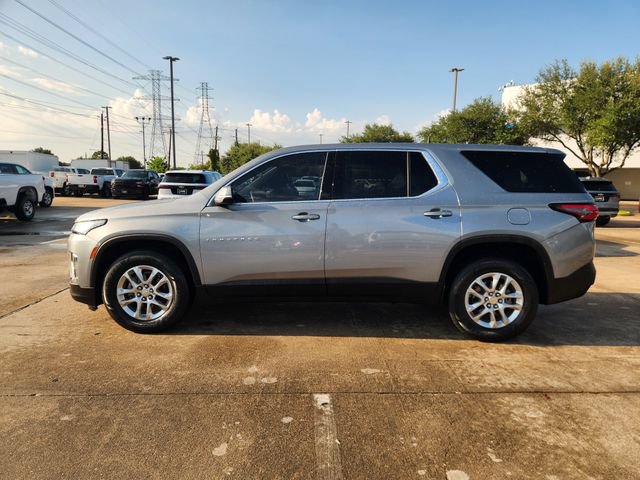 Used 2023 Chevrolet Traverse LS w/ Safety Package FWD image 4