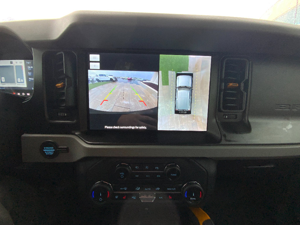 Used 2022 Ford Bronco Badlands image 14