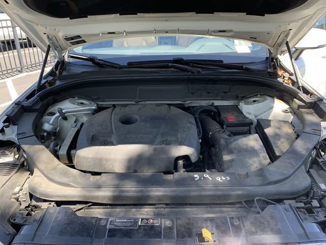 Used 2018 Volvo XC60 T6 Momentum w/ Convenience Package AWD/4WD image 16