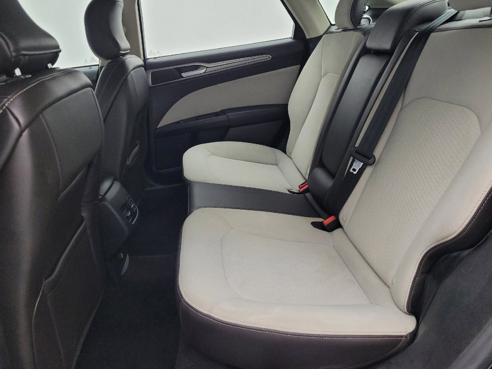 Used 2019 Ford Fusion SE w/ Equipment Group 151A image 18