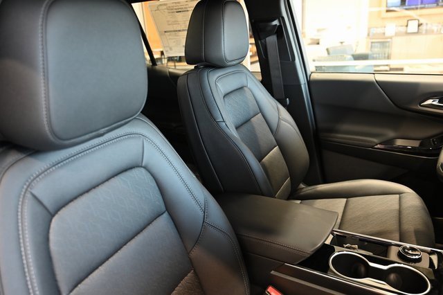 New 2026 Chevrolet Equinox LT w/ Convenience Package II image 8