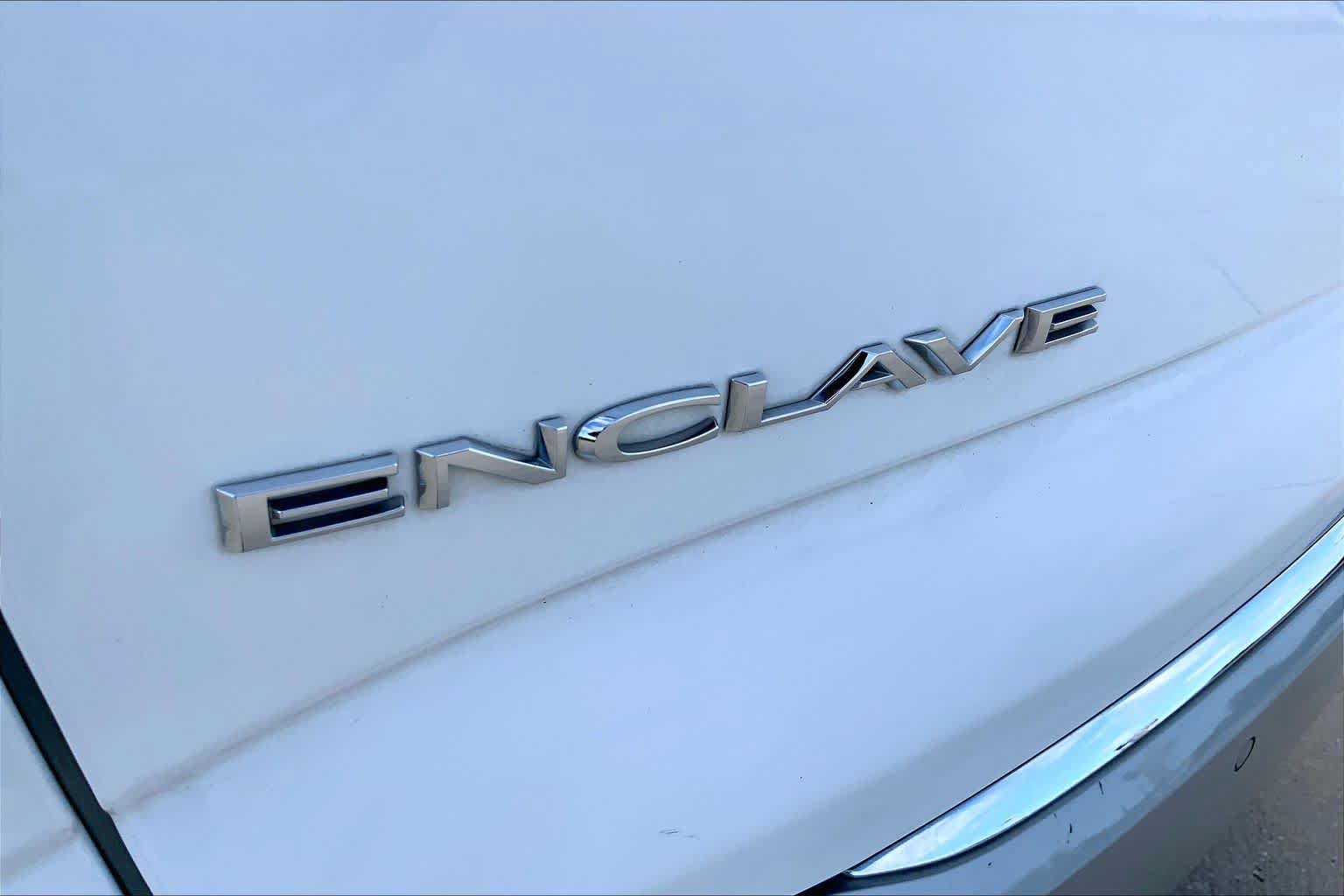 Used 2020 Buick Enclave Essence FWD image 31