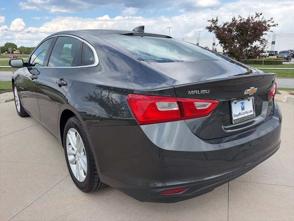 Used 2016 Chevrolet Malibu LT FWD image 11