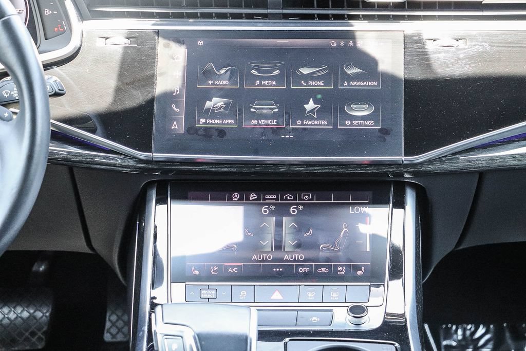 Used 2022 Audi Q7 2.0T Premium Plus w/ Premium Plus Package AWD/4WD image 16