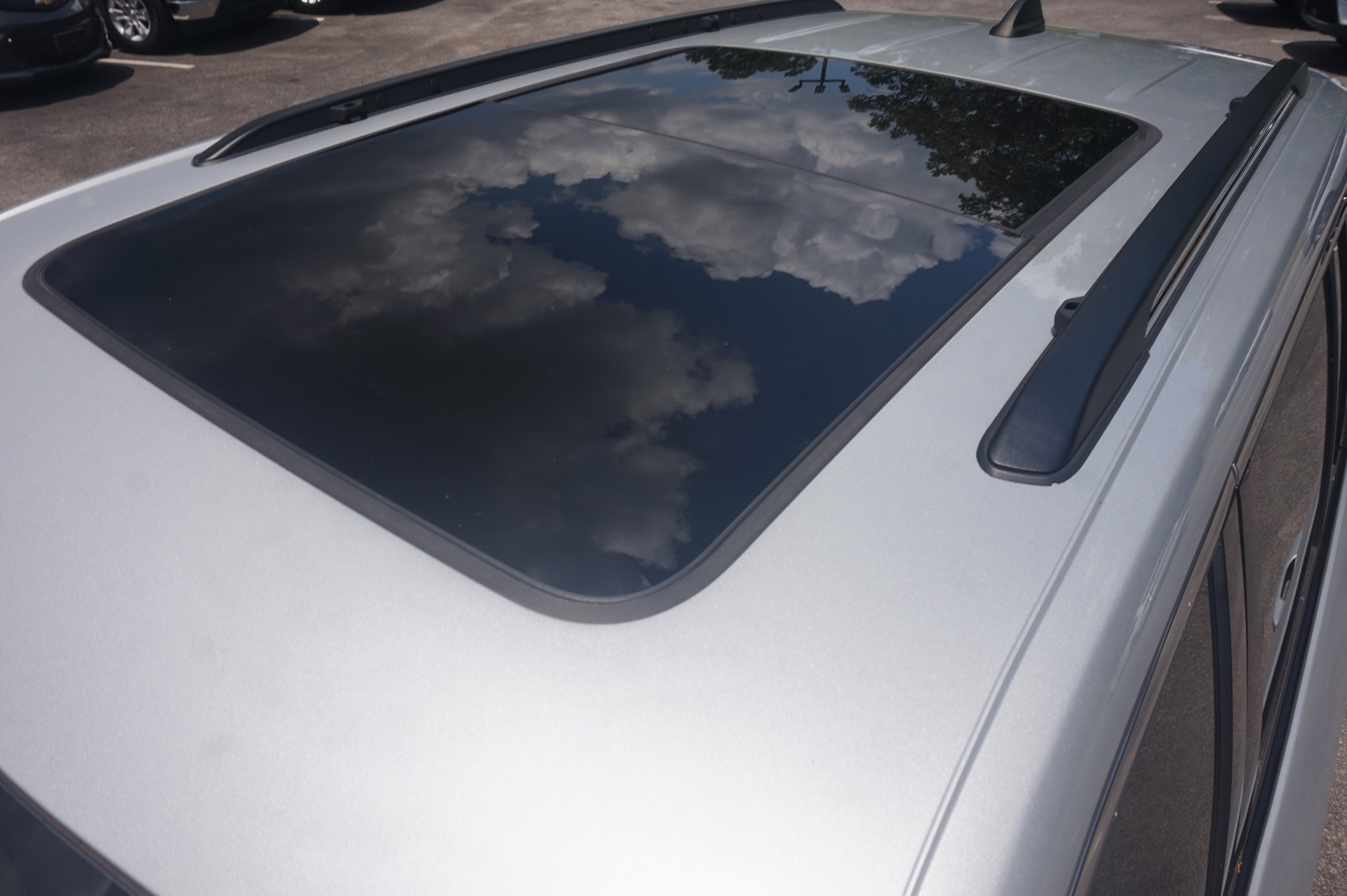 Used 2023 Jeep Grand Cherokee 4WD 4xe w/ Luxury Tech Group II image 14