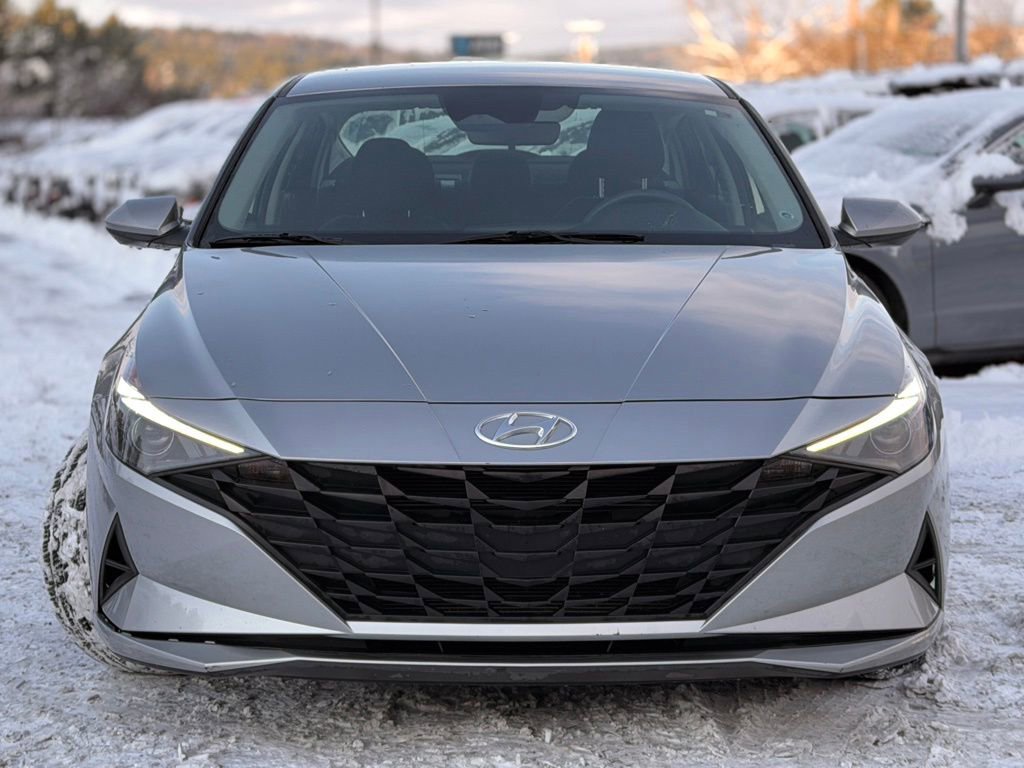 Used 2022 Hyundai Elantra SEL image 2