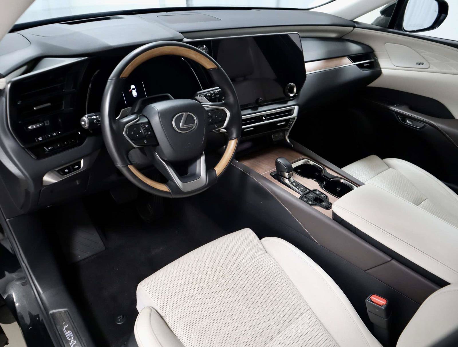 Used 2025 Lexus RX 450h AWD w/ Convenience Package image 26