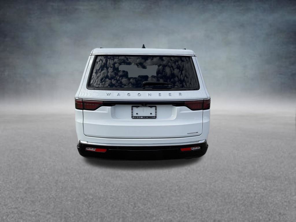 Used 2024 Jeep Wagoneer L Series II AWD/4WD image 4