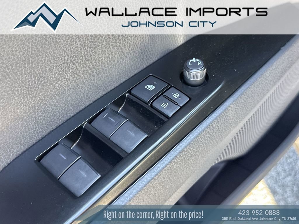 Used 2025 Toyota Camry SE w/ Convenience Package FWD image 52