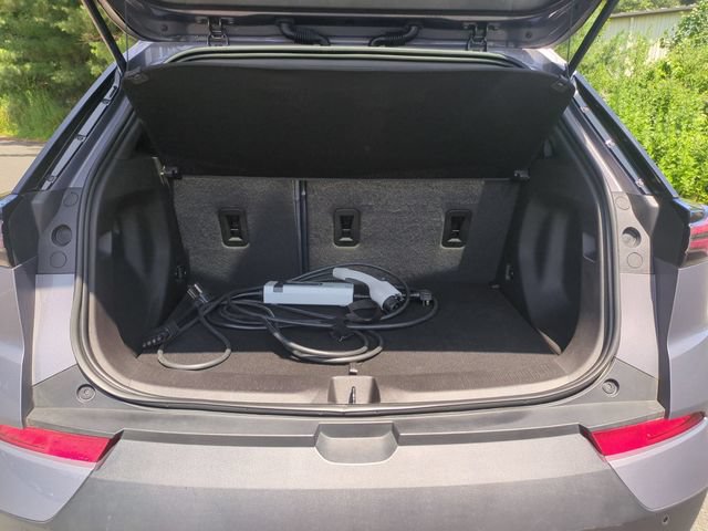 Used 2022 Chevrolet Bolt EUV Premier w/ Launch Edition FWD image 6