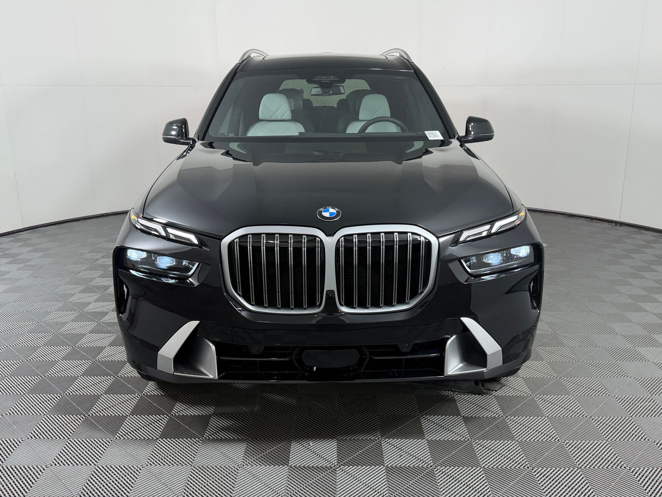 Used 2027 BMW X7 xDrive40i AWD/4WD image 6
