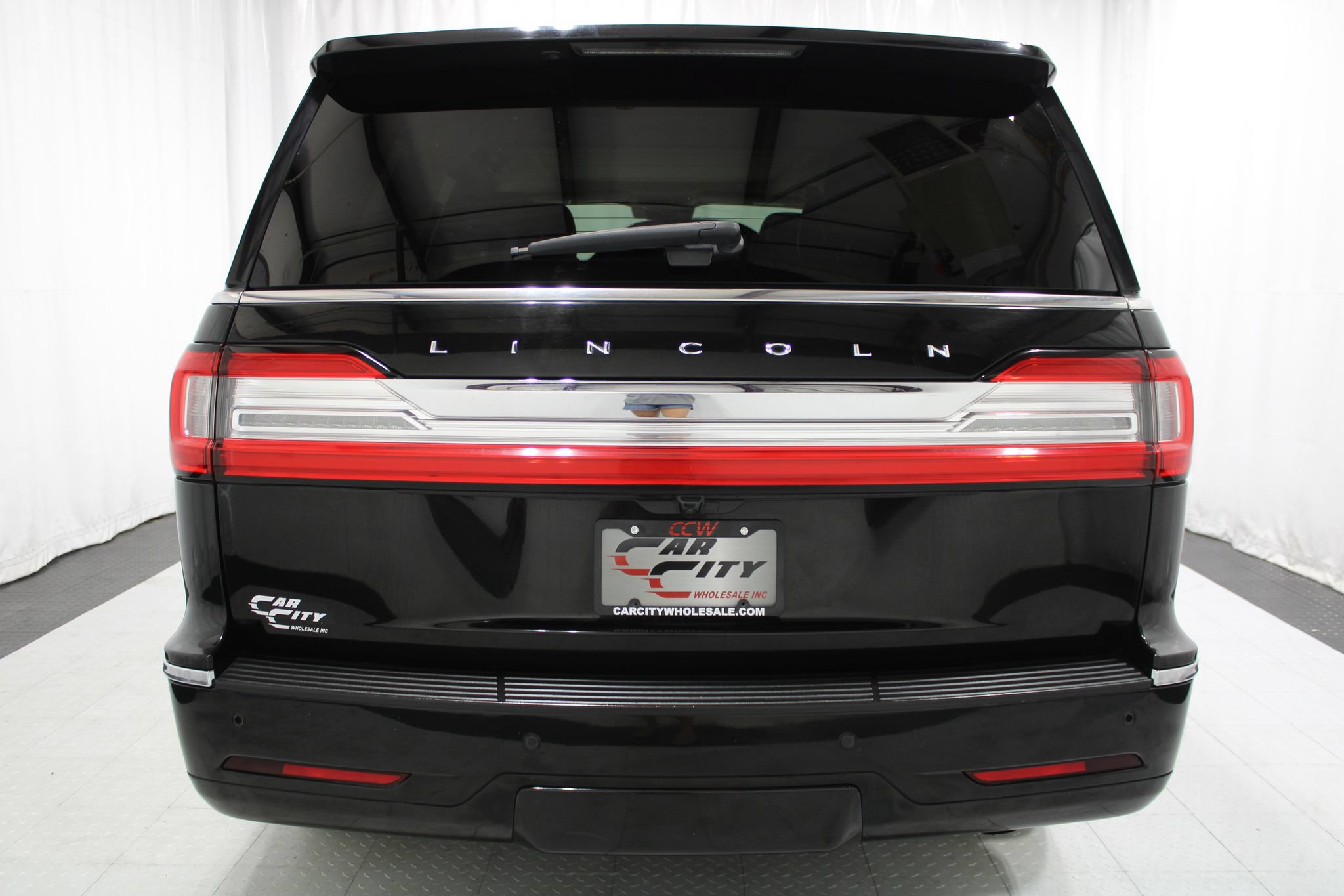Used 2018 Lincoln Navigator Reserve w/ Technology Package AWD/4WD image 7