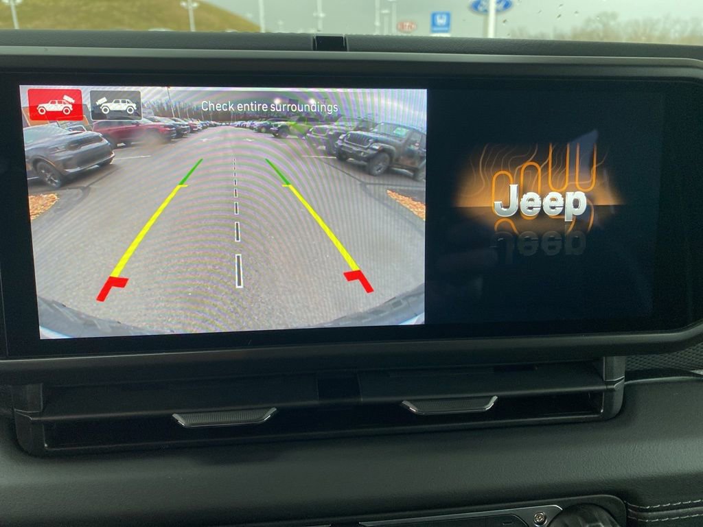 New 2026 Jeep Wrangler Unlimited Rubicon w/ Technology Group image 34