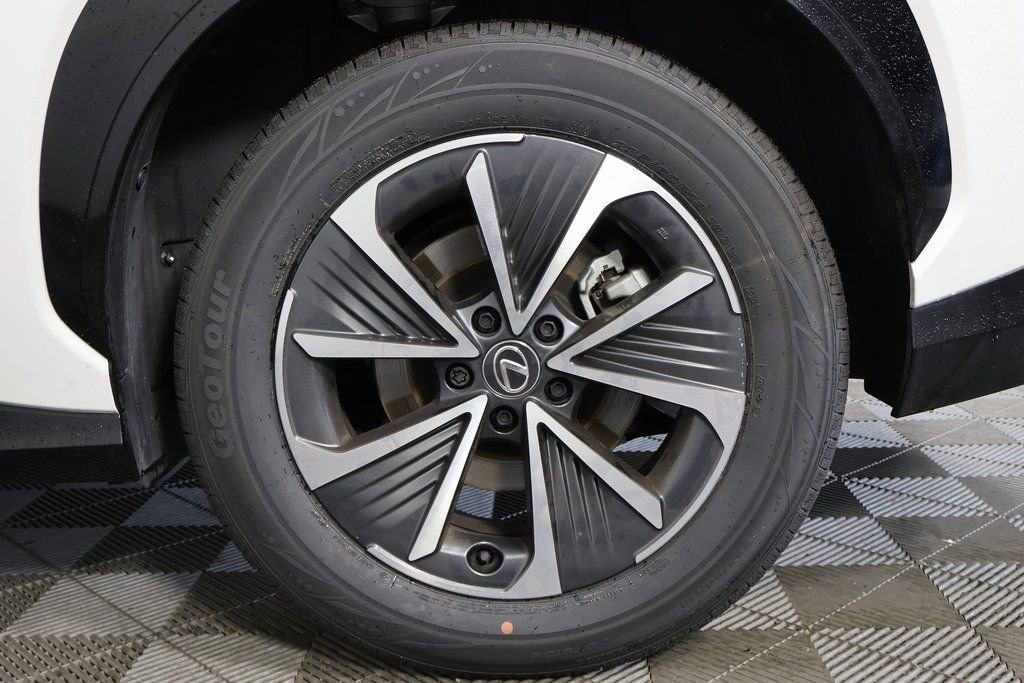 Used 2024 Lexus RZ 300e Premium w/ Accessory Package (Z1) image 15